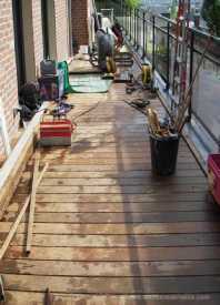 balcon recouvert de terrasse bois exotique