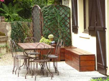table coffre jardiniere en bois de jardin
