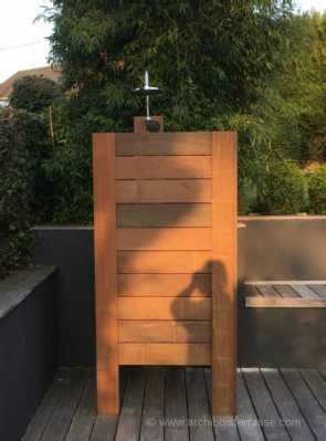 pare douche de piscine en bois