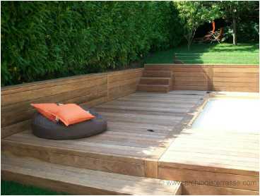terrasse de piscine, escaliers, habillages et spots encastres