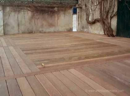 piscine couverte par une terrasse mobile