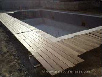 montage entourage bois de piscine