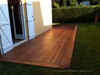 terrasse en bois autour de la maison Rouen 76