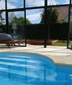 terrasse bois et piscine, magie des couleurs
