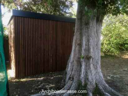 Abri de jardin sur mesure, bardage ajouré en massaranduba