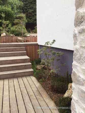 chemin escalier et terrasse alliance bois et vegetal