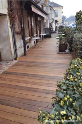 terrasse bois de creperie la roche guyon