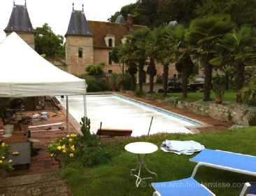 terrasse de piscine, chantier en cours au chateau