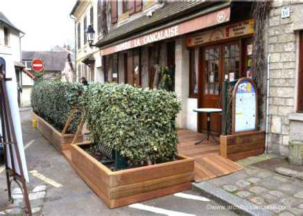 terrasse sur chaussee et trottoir public